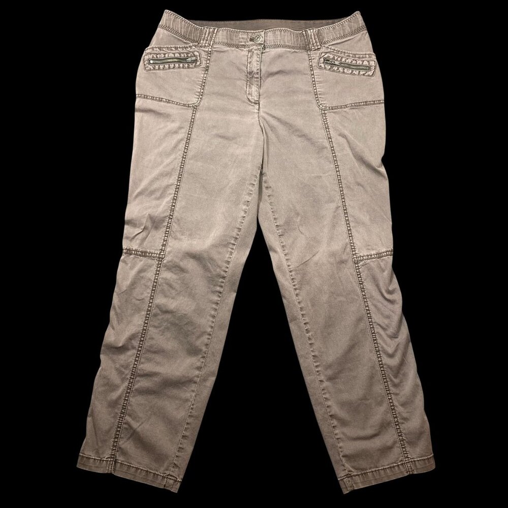 Chicos Womens Taupe Cargo Pants SZ 2.5 Large Stretch Casual Embroidered Pockets